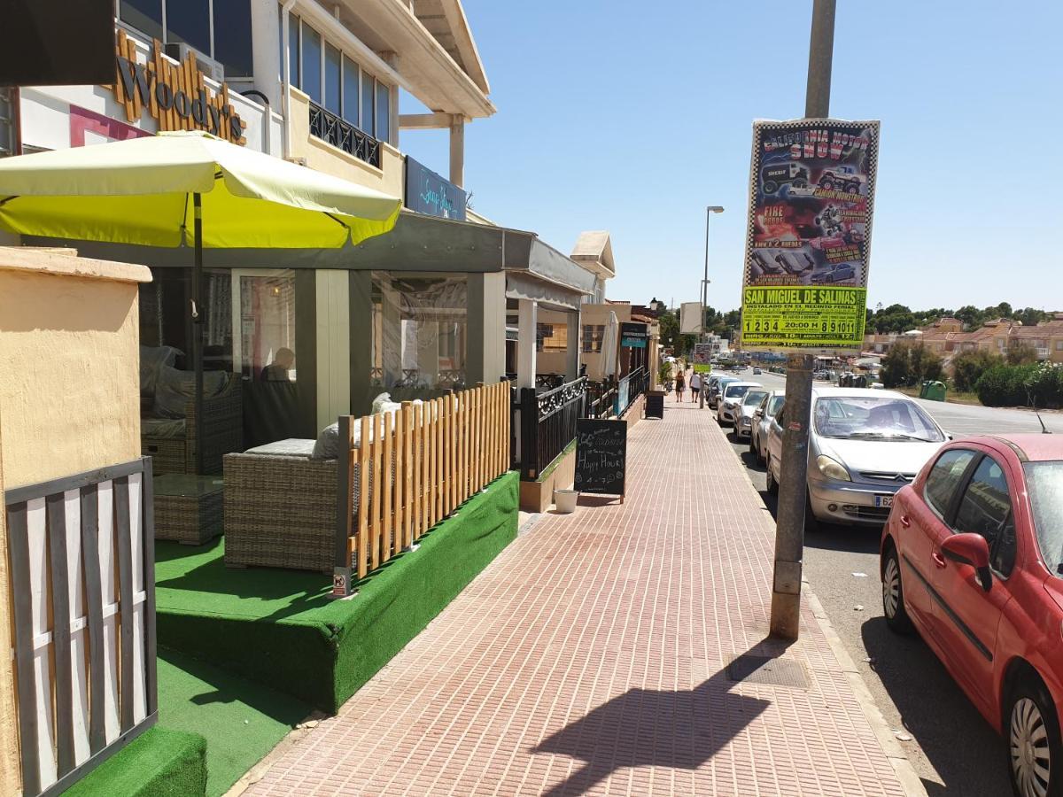 Amazing Villamartin House Sleeps 6 With Pool Villacosta Exterior photo