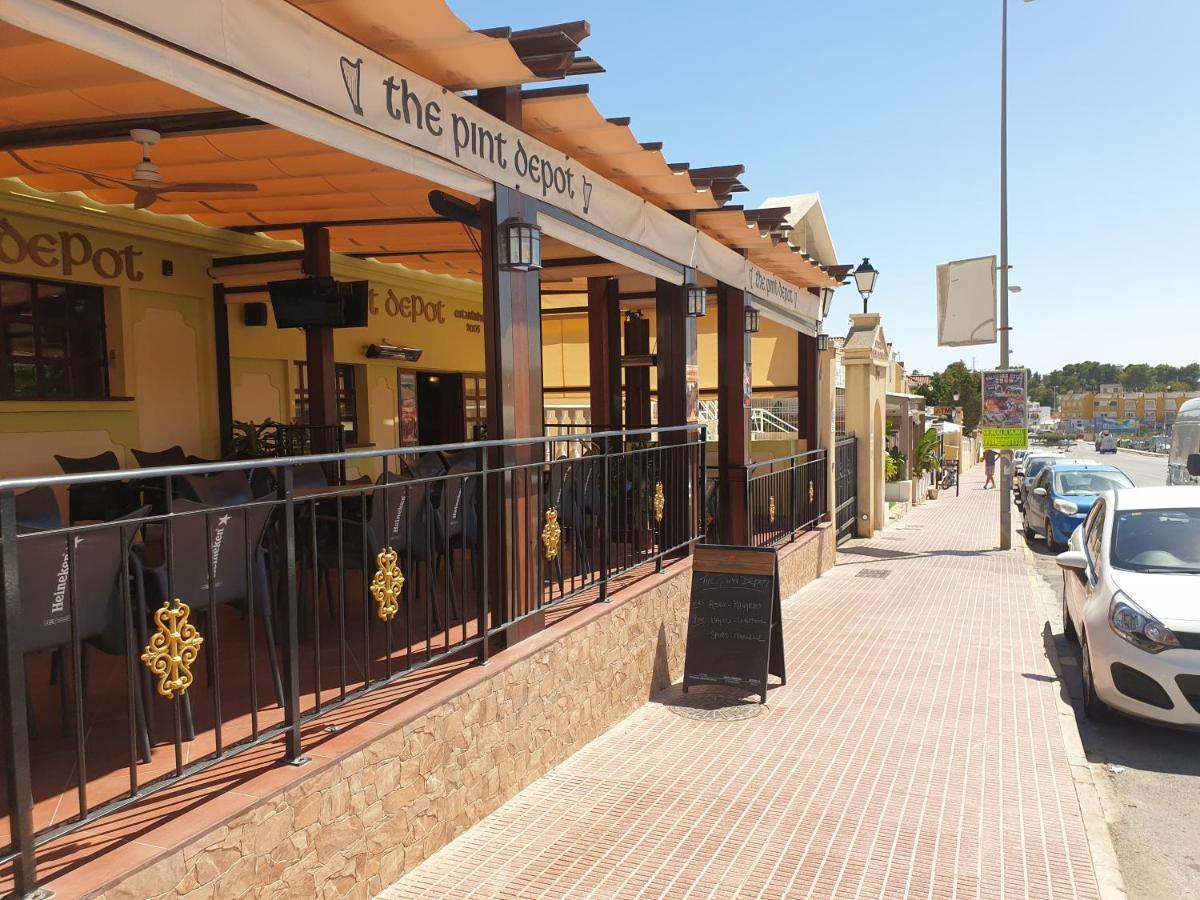 Amazing Villamartin House Sleeps 6 With Pool Villacosta Exterior photo